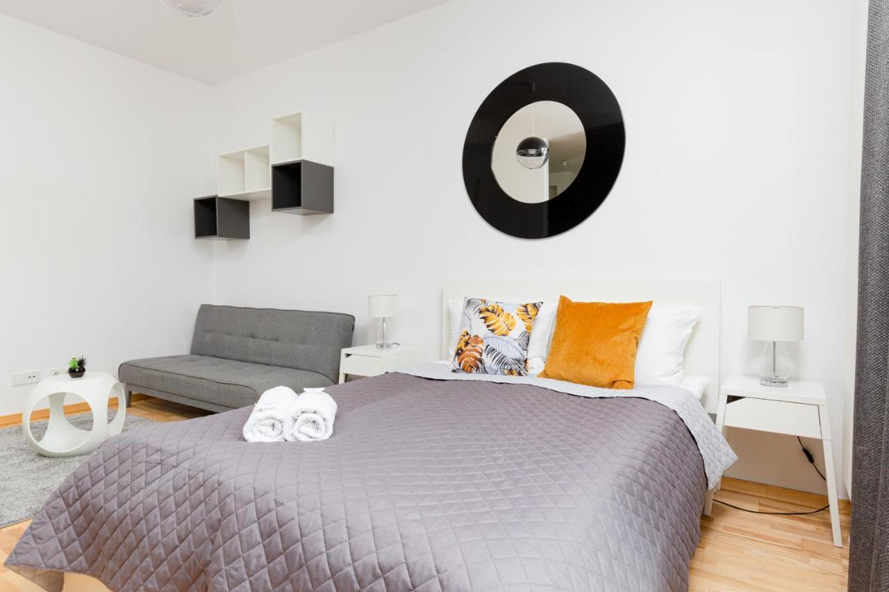 19 Dzielnica Apartamenty Warszawa By Noclegi Renters Exterior photo